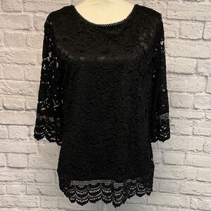 Investments Black Lace Top Size MP